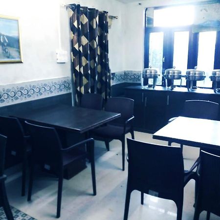 Hotel Holiday Plaza Dalhousie - Near Ghandhi Chowk Mall Road Eksteriør billede